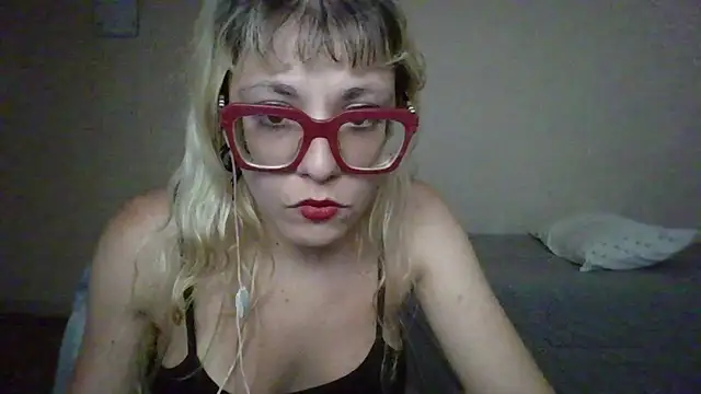 BlondieTami's cam snapshot