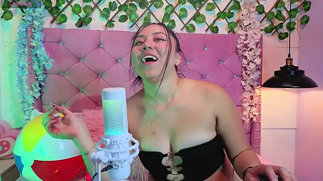 Karol-Sanchez's cam snapshot