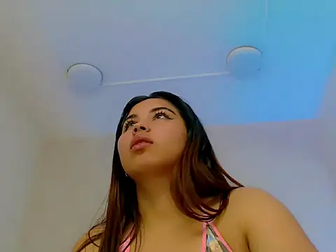 miss_charlotte78's cam snapshot