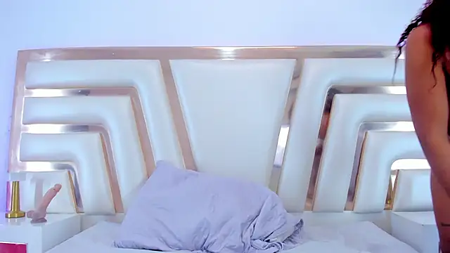 Aisharhodes00's cam snapshot