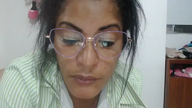 kateleyagrey's cam snapshot