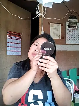 Lovelywoman43's cam snapshot