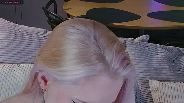 Lexitey's cam snapshot