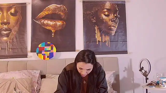 ReiyaRey's cam snapshot