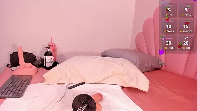 allyson_petite's cam snapshot