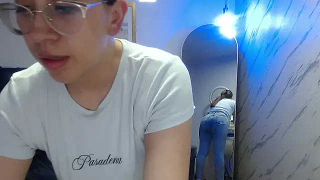 Megan_Hot_v's cam snapshot