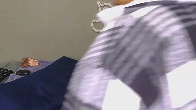 Serafynn's cam snapshot