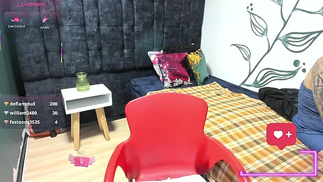 Charlotte__Gray's cam snapshot