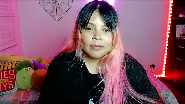 EllieMoonX's cam snapshot