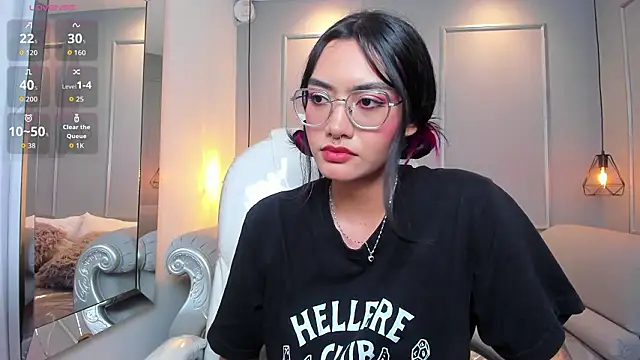 AzuraKindong's cam snapshot