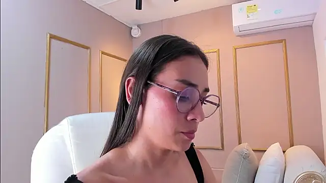 NahimiThompson's cam snapshot