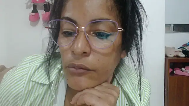 kateleyagrey's cam snapshot