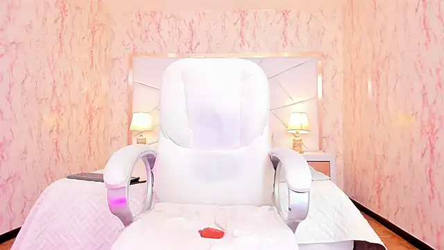 Emily_Whinfre's cam snapshot