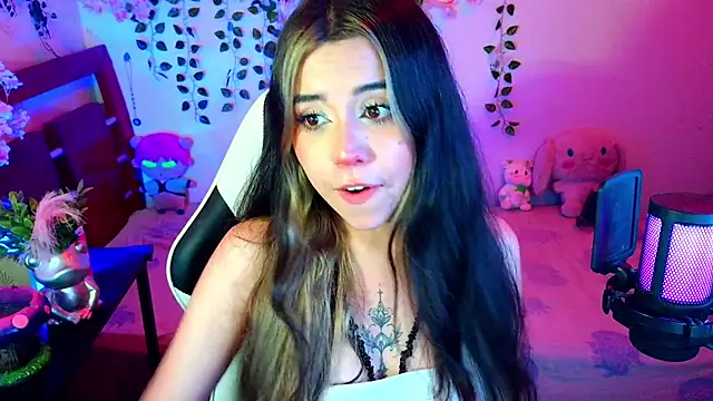 Kittyuwu_'s cam snapshot