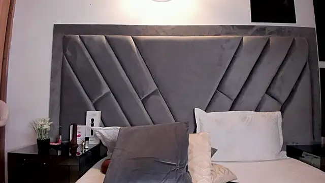 brenda_nova18's cam snapshot