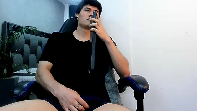 roan_birkin's cam snapshot