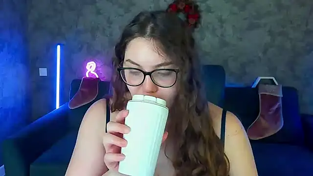 LuxSopphia's cam snapshot