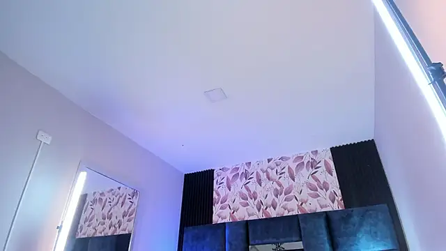 CarolinaaGomezz's cam snapshot