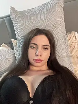 CurlyLara's cam snapshot