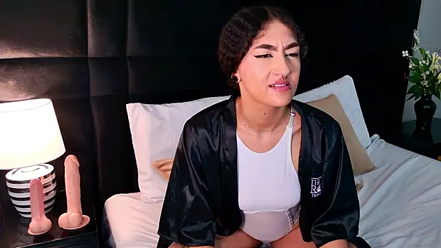 EllaEvanz's cam snapshot