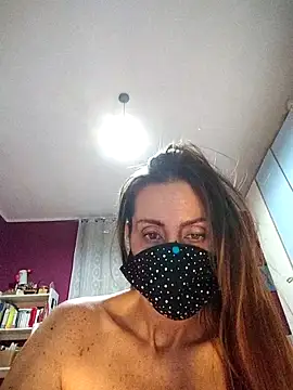 Akemi_rossi live sex cam