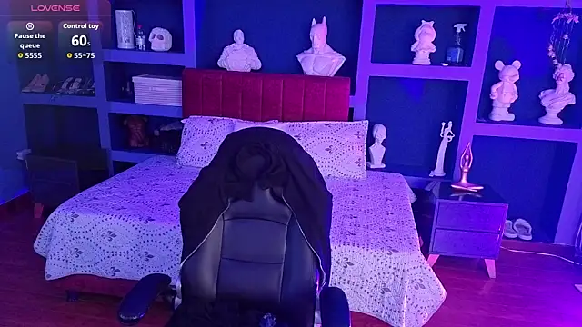 littlee_red's cam snapshot