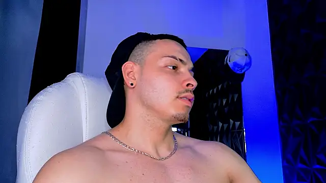 Maxwell_Dupont's cam snapshot