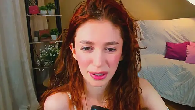 ChristinaConteeree's cam snapshot