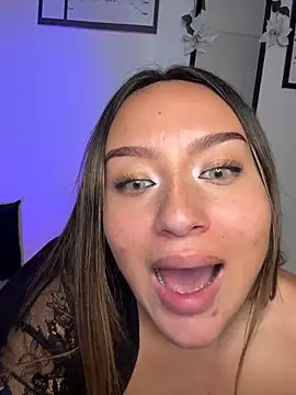 IamDennis live sex cam