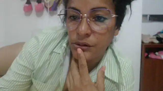 kateleyagrey's cam snapshot