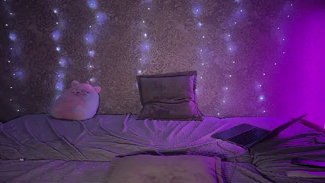 Divine_hannah_'s cam snapshot