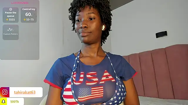 Tahira_21_'s cam snapshot