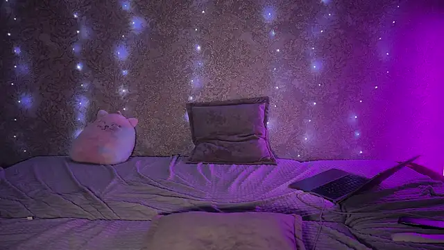 Divine_hannah_'s cam snapshot