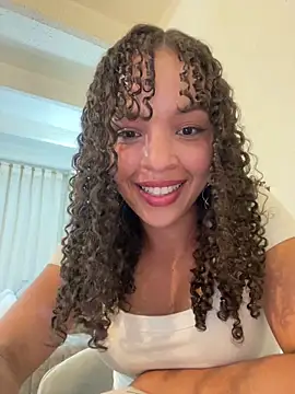 Yasmin777_'s cam snapshot