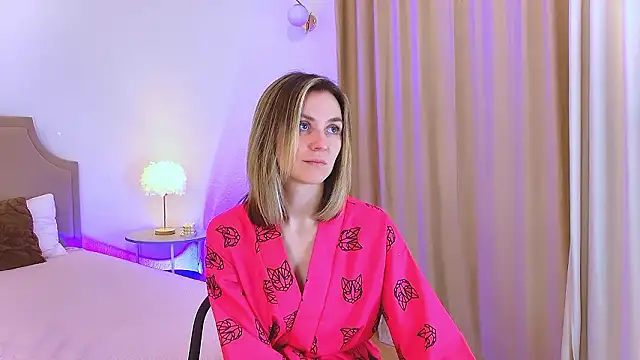 EmeraldGlow's cam snapshot