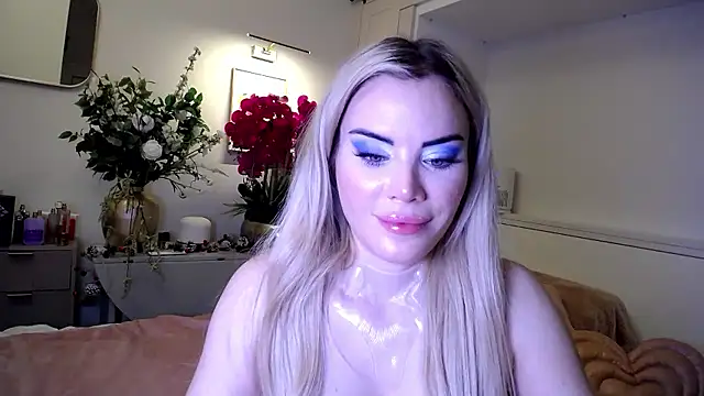 britishlucy's cam snapshot