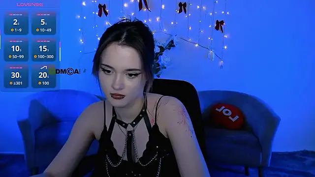 liana_kisses's cam snapshot