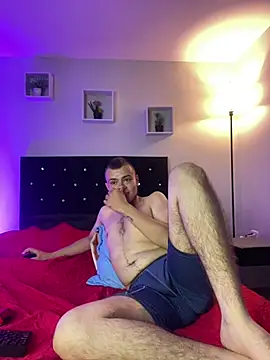 Max_and_pandora's cam snapshot