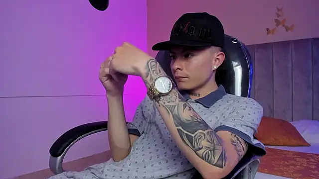 Nascary_Fox's cam snapshot