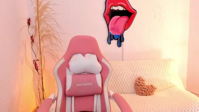 EmmaMyers1's cam snapshot