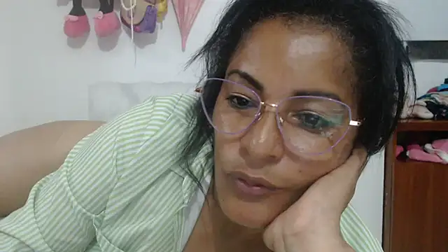 kateleyagrey's cam snapshot