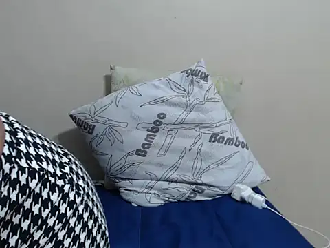 SexyLipss_'s cam snapshot