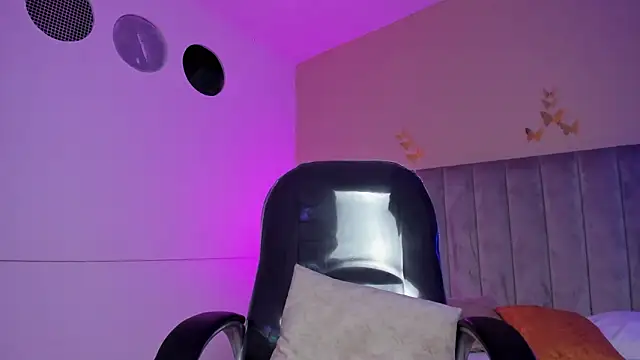 Nascary_Fox's cam snapshot