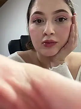 Kamilla_Loop's cam snapshot