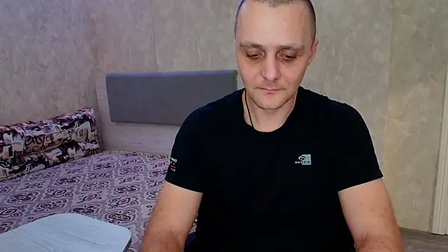 Ethan_G_'s cam snapshot