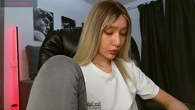 Lisa_Shultz's cam snapshot