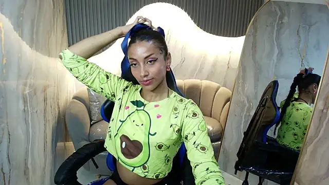 katty_berry_r's cam snapshot