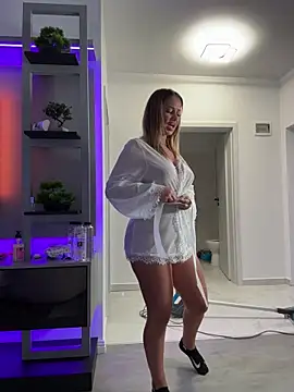 KirstieVegas live sex cam