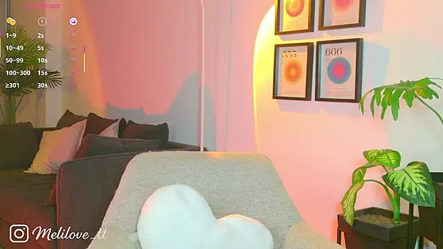 MelyTaylor_'s cam snapshot