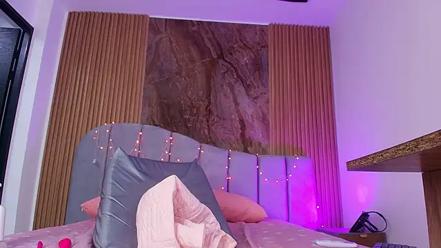 luce_williams's cam snapshot